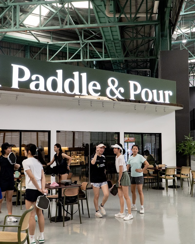 Paddle & Pour Cafe